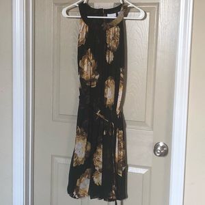 New York & Company pleated tie waist dress. Size M